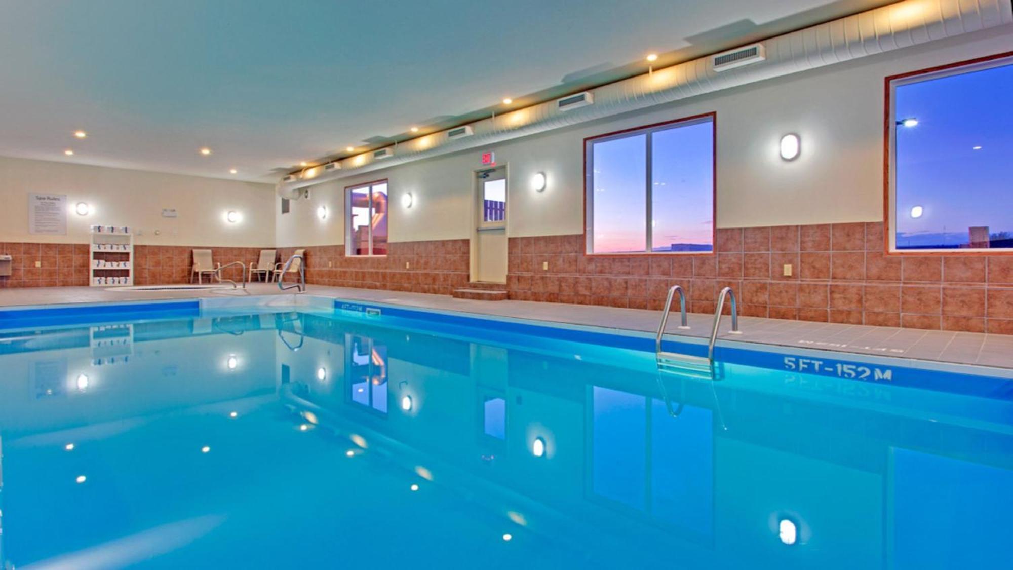 Holiday Inn Express Hotel & Suites Swift Current By Ihg Eksteriør billede