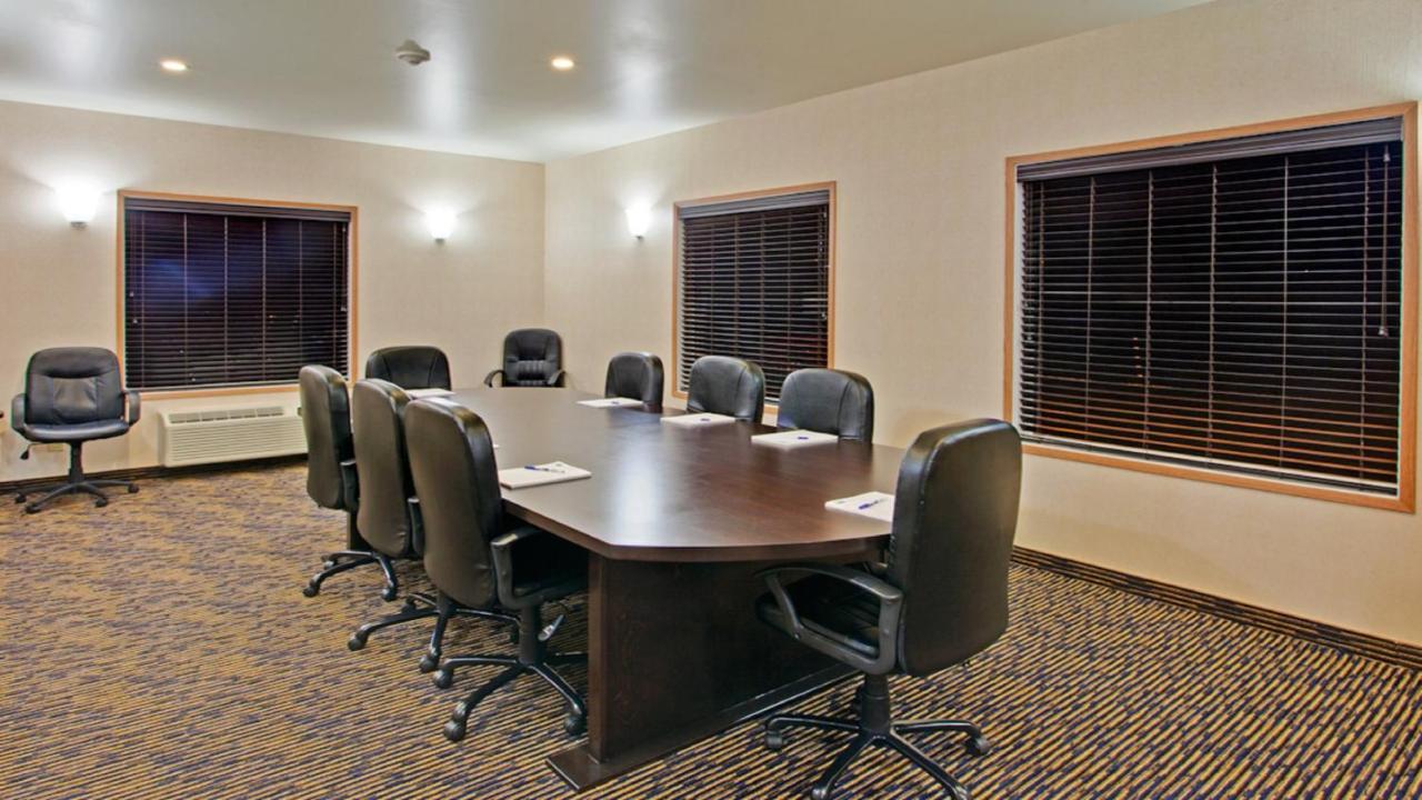 Holiday Inn Express Hotel & Suites Swift Current By Ihg Eksteriør billede