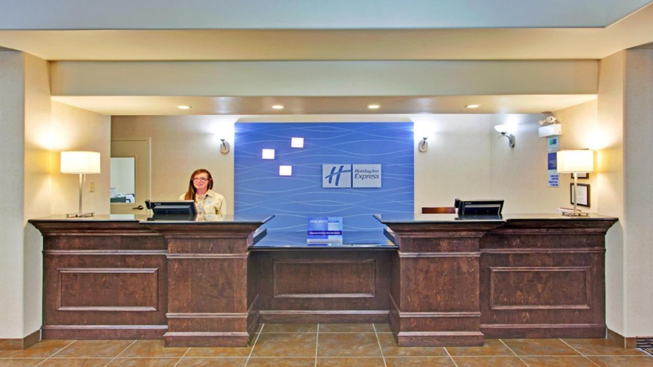 Holiday Inn Express Hotel & Suites Swift Current By Ihg Eksteriør billede